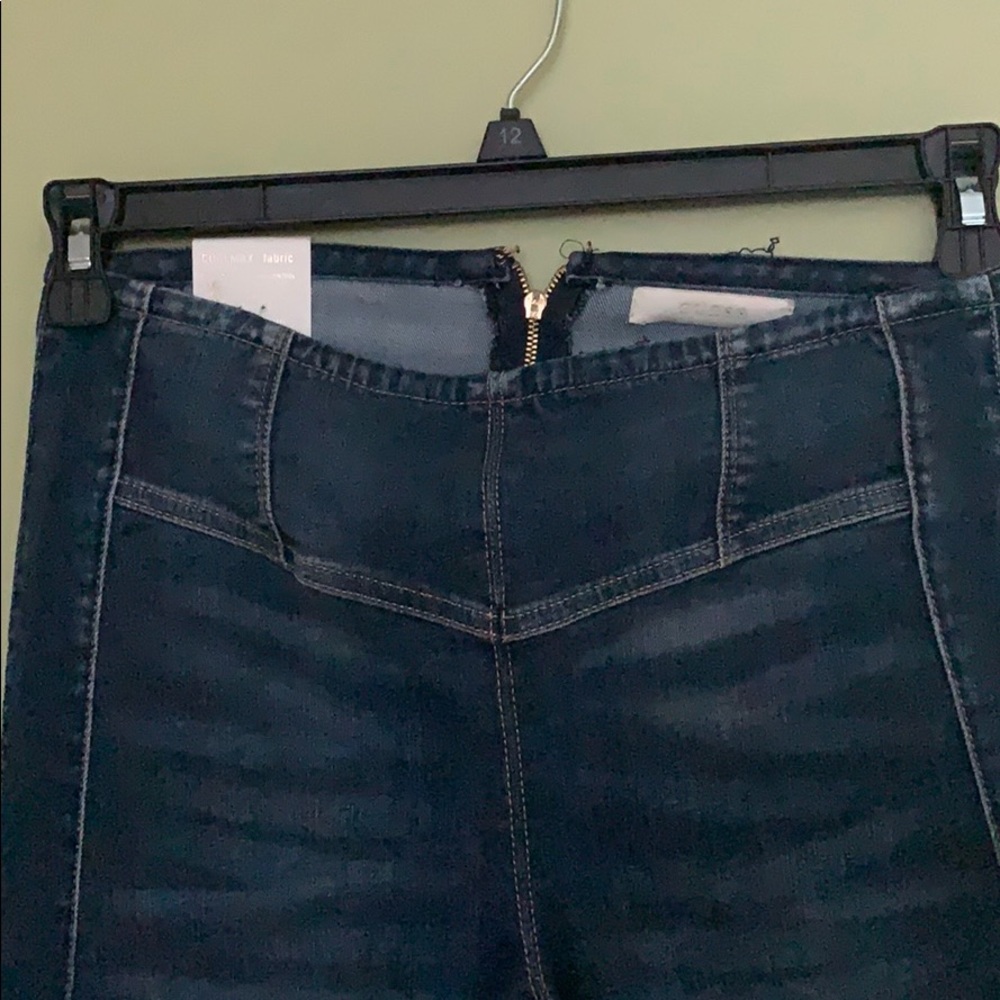 Jean - Picture 2 of 5